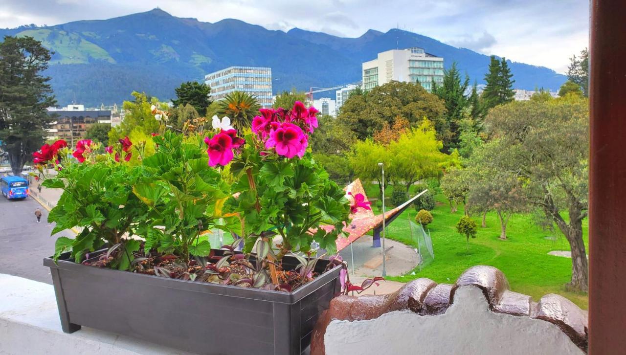 Hotel Inti Quito Buitenkant foto